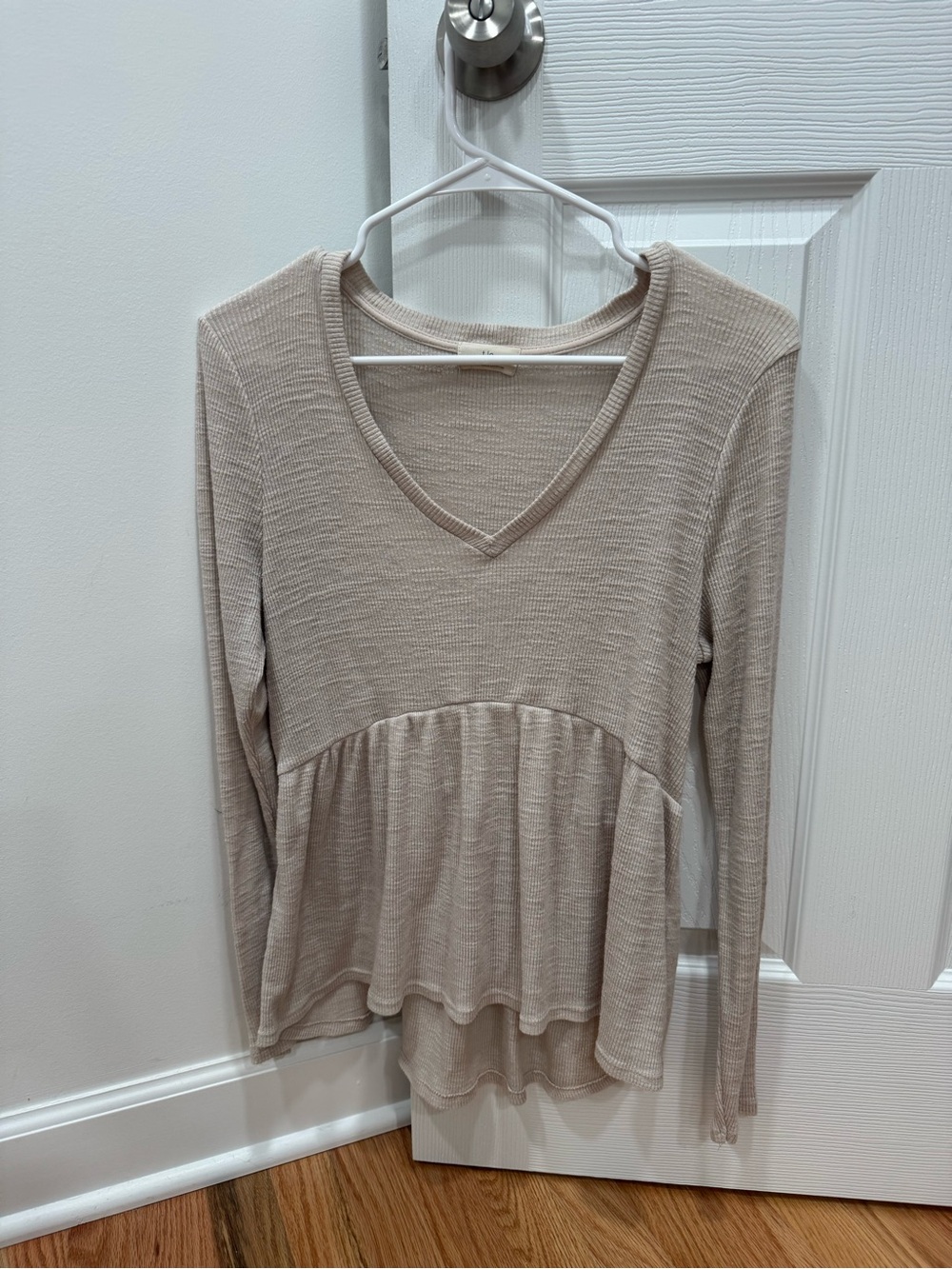 T.La Cream V-Neck Long Sleeve Peplum Tunic